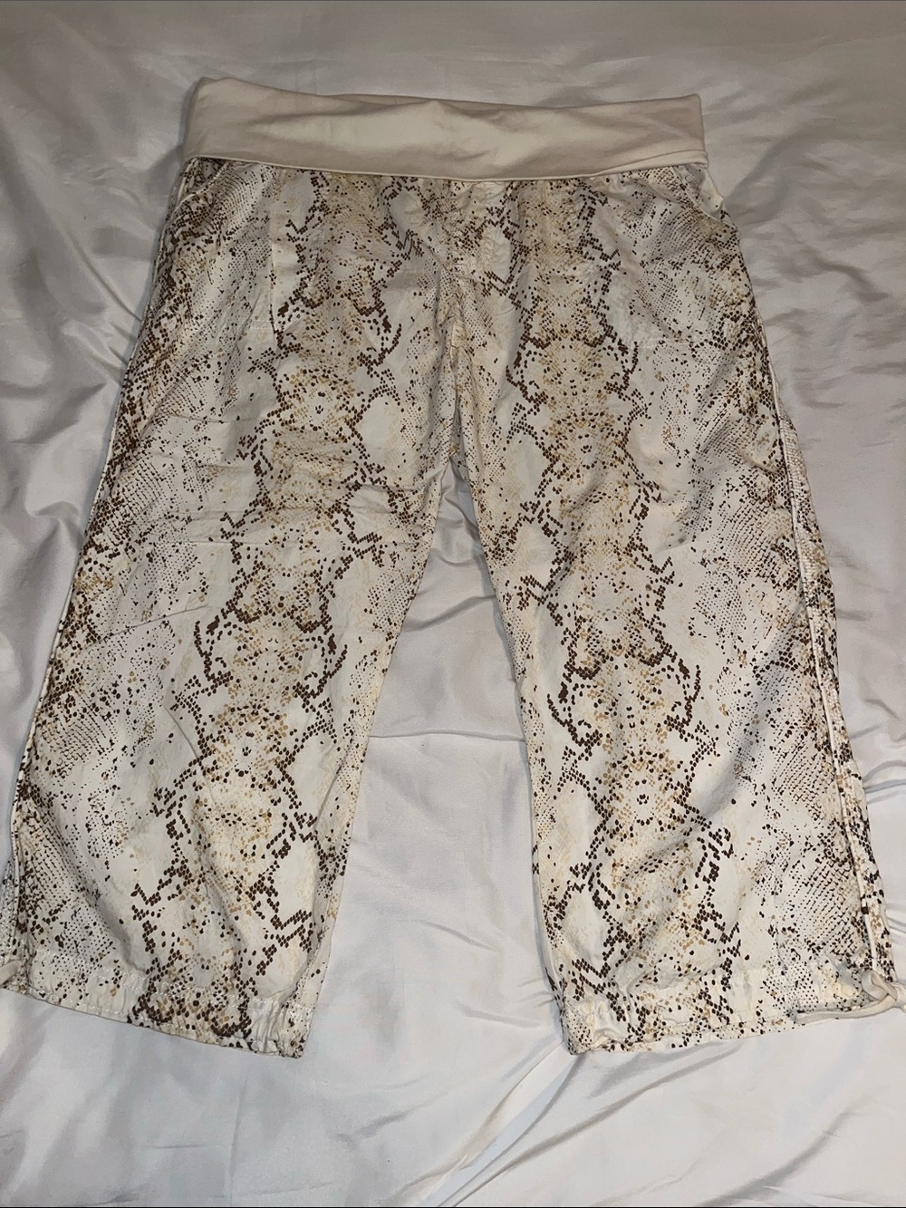 Calvin Klein Womens Snake Print Casual Capri Pants in Cream & Brown Sz XL